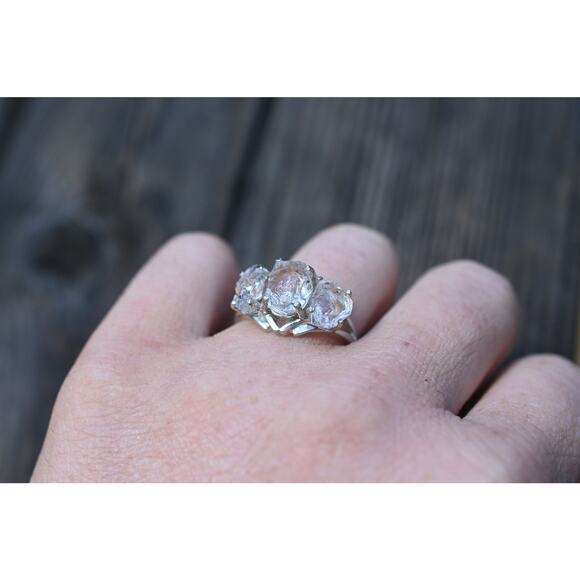 alternative raw diamond engagement rings, raw crystal size 4 5 6 7 8 8 9 10 11 - Picture 4 of 6